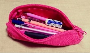 筆箱の中身の色を統一 ピンクや白 青などシンプルでおしゃれに整理しよう Everyday Life
